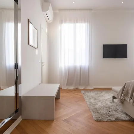 Design Apartment With Balcony On The Grand Canal R&R Venice Exterior photo